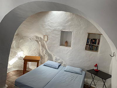 Image of the lower room of Henry's Amorgos house in Langatha, langada, Lankada